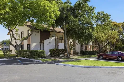 9994 Nob Hill Court Sunrise FL 33351