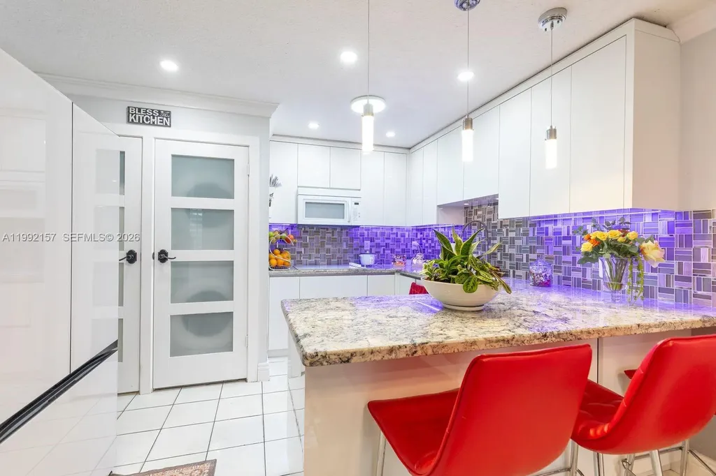 1261 W 43rd Place Hialeah FL 33012
