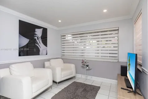 1261 W 43rd Place Hialeah FL 33012