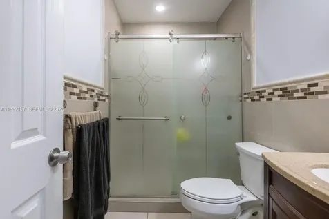 1261 W 43rd Place Hialeah FL 33012
