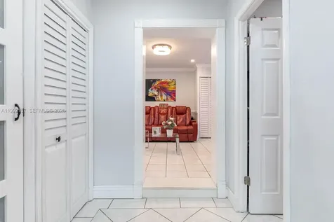 1261 W 43rd Place Hialeah FL 33012