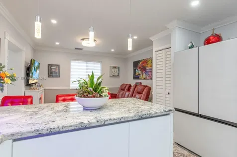 1261 W 43rd Place Hialeah FL 33012