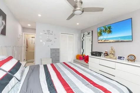 1261 W 43rd Place Hialeah FL 33012