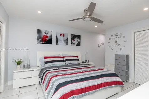1261 W 43rd Place Hialeah FL 33012