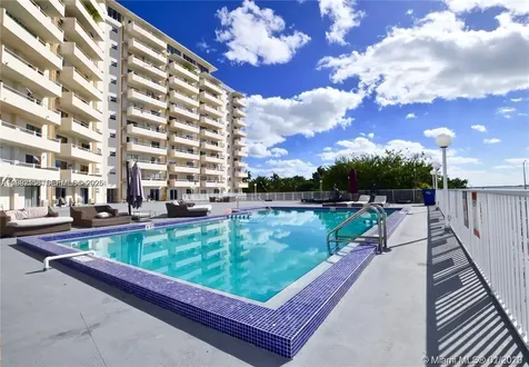 7904 West Drive North Bay Village FL 33141