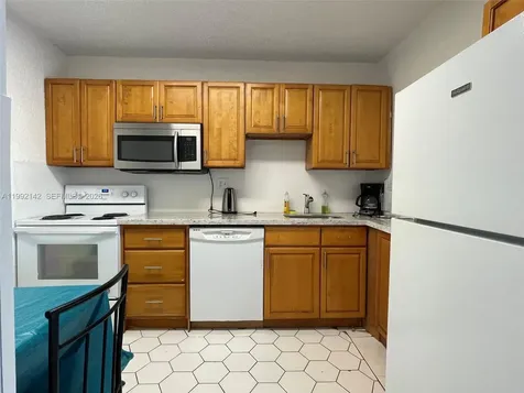 2200 E Hallandale Beach Boulevard Hallandale Beach FL 33009