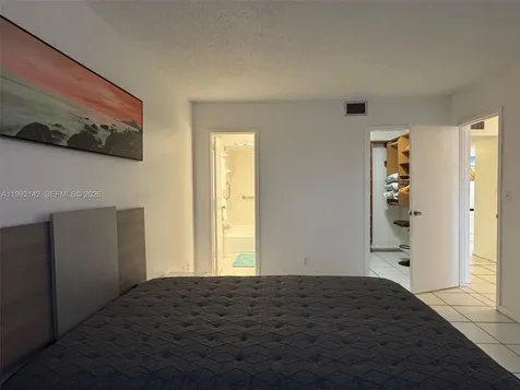 2200 E Hallandale Beach Boulevard Hallandale Beach FL 33009