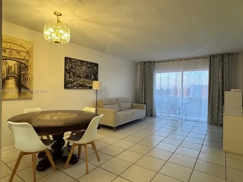 2200 E Hallandale Beach Boulevard Hallandale Beach FL 33009