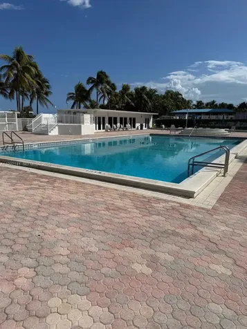 5005 Collins Avenue Miami Beach FL 33140