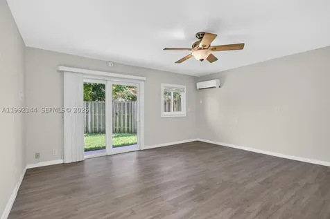 3900 NE 22nd Avenue Lighthouse Point FL 33064