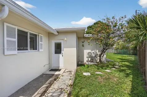 3900 NE 22nd Avenue Lighthouse Point FL 33064