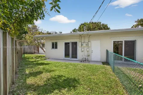 3900 NE 22nd Avenue Lighthouse Point FL 33064