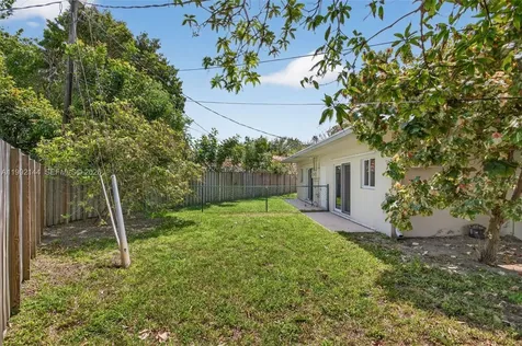 3900 NE 22nd Avenue Lighthouse Point FL 33064