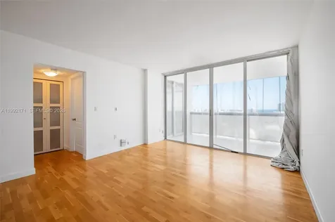 1900 Sunset Harbour Drive Miami Beach FL 33139