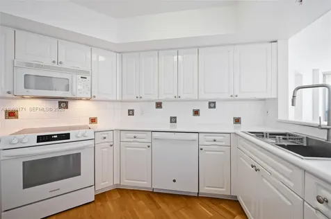 1900 Sunset Harbour Drive Miami Beach FL 33139