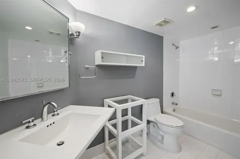 1900 Sunset Harbour Drive Miami Beach FL 33139