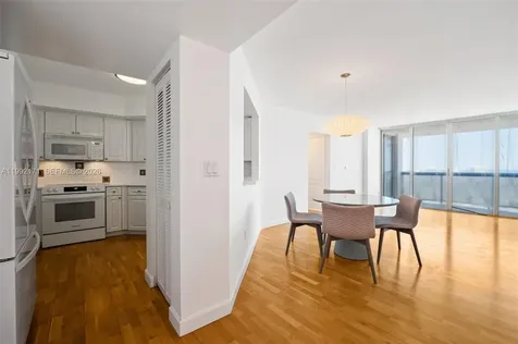 1900 Sunset Harbour Drive Miami Beach FL 33139