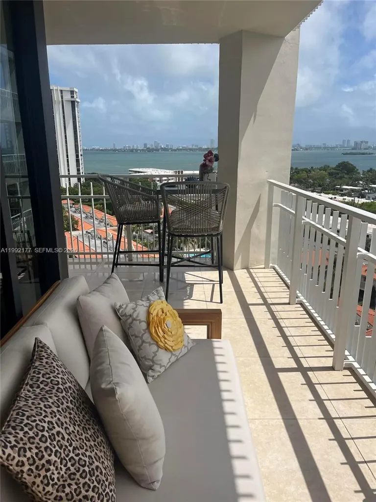 1000 Quayside Terrace Miami FL 33138