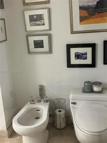 1000 Quayside Terrace Miami FL 33138