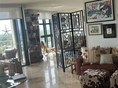1000 Quayside Terrace Miami FL 33138