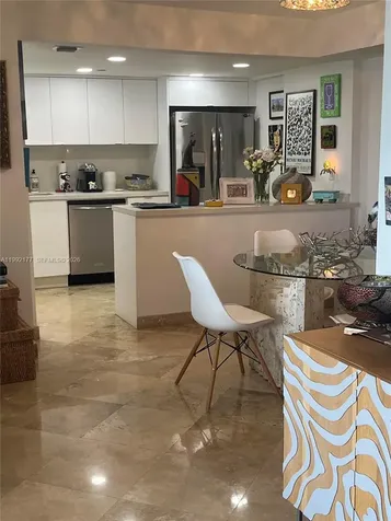 1000 Quayside Terrace Miami FL 33138