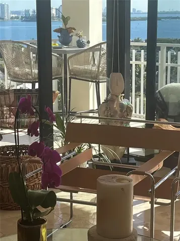 1000 Quayside Terrace Miami FL 33138