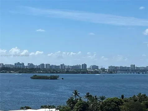 1000 Quayside Terrace Miami FL 33138