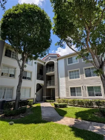 6831 SW 44th Street Miami FL 33155