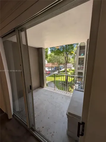 6831 SW 44th Street Miami FL 33155