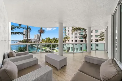 7918 Harbor Island Drive North Bay Village FL 33141