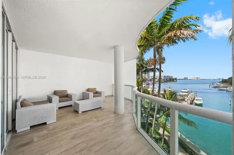 7918 Harbor Island Drive North Bay Village FL 33141