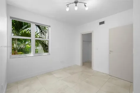 7918 Harbor Island Drive North Bay Village FL 33141