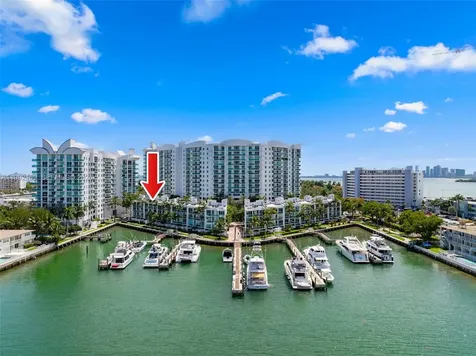 7918 Harbor Island Drive North Bay Village FL 33141
