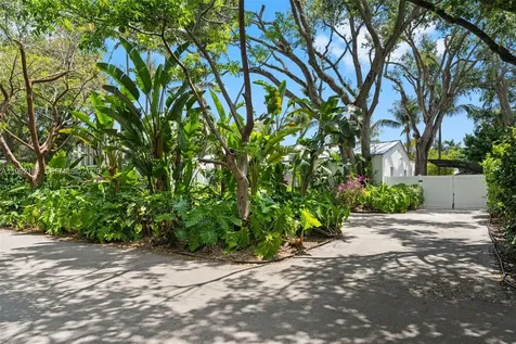 7531 SW 52nd Court Miami FL 33143