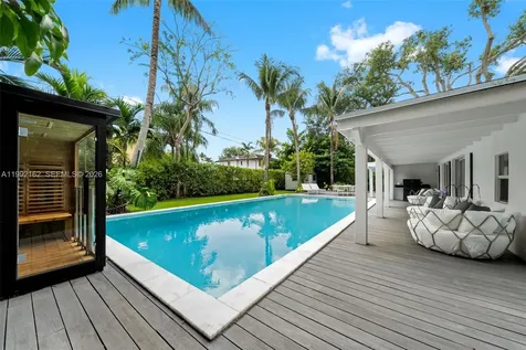 7531 SW 52nd Court Miami FL 33143
