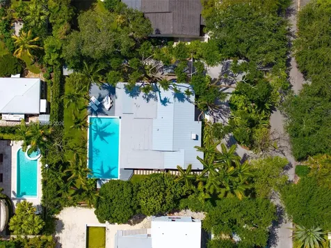 7531 SW 52nd Court Miami FL 33143