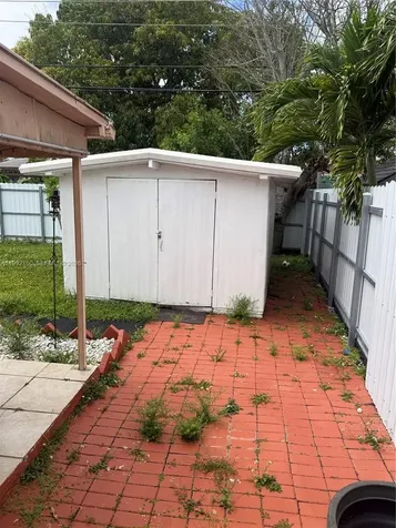 1935 SW 67th Terrace North Lauderdale FL 33068