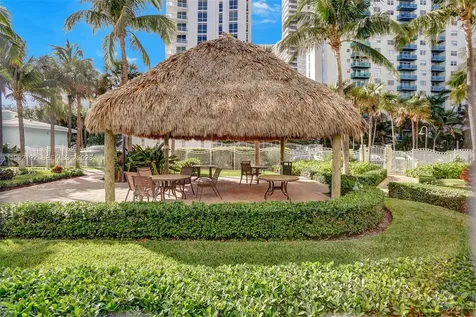 3901 S Ocean Drive Hollywood FL 33019