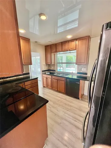 2031 NW 32nd Street Oakland Park FL 33309
