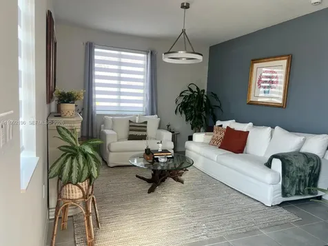 1487 SE 7th Terrace Homestead FL 33034