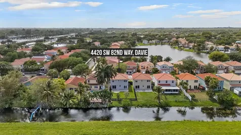 4420 SW 82nd Way Davie FL 33328