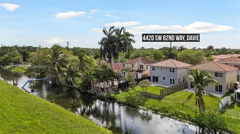 4420 SW 82nd Way Davie FL 33328