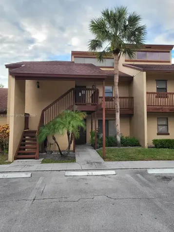 302 Lakeview Drive Royal Palm Beach FL 33411