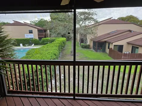 302 Lakeview Drive Royal Palm Beach FL 33411