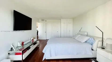 3731 N Country Club Drive Aventura FL 33180