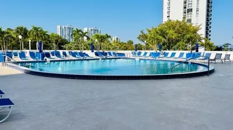 3731 N Country Club Drive Aventura FL 33180