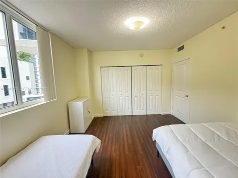 601 NE 23rd Street Miami FL 33137