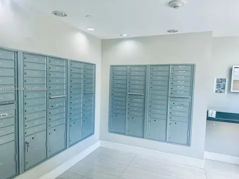 601 NE 23rd Street Miami FL 33137