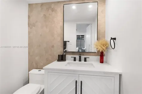 5161 Collins Avenue Miami Beach FL 33140