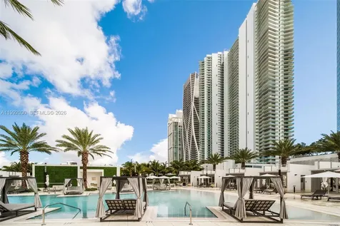 851 NE 1st Avenue Miami FL 33132